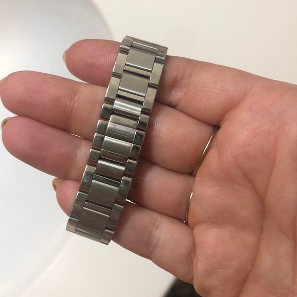 Coach Watch - Picture 4 of 4